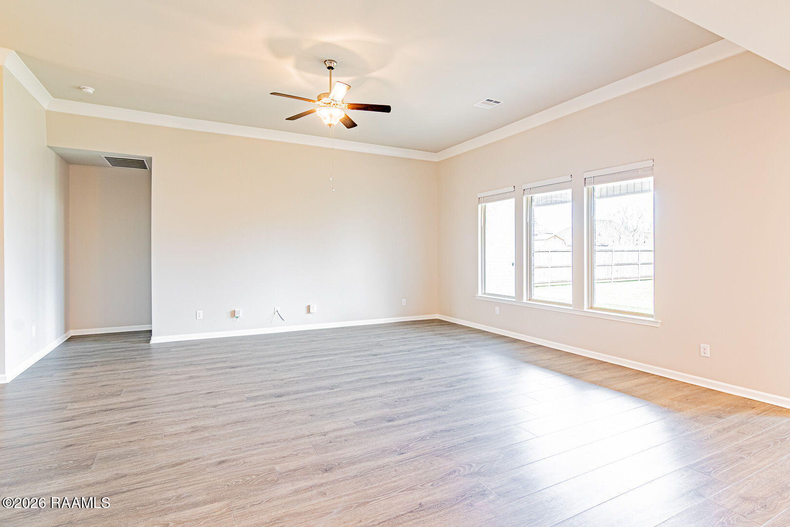 123 Tortoise Lane Broussard, LA 70518 - Photo 4 of 29 living room
