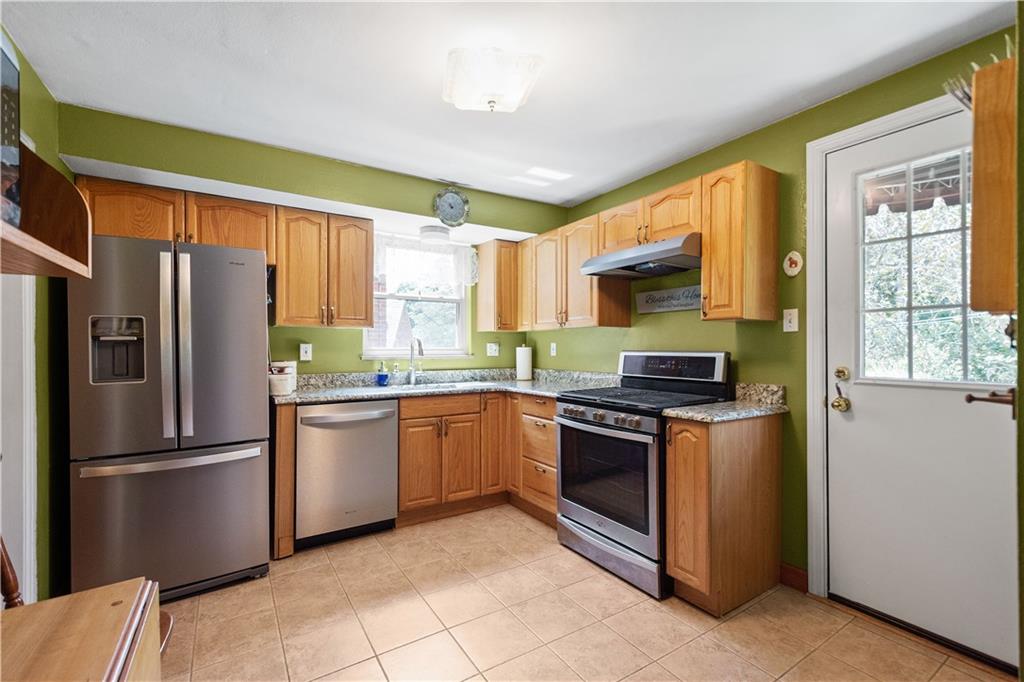 780 Highvue Road Pittsburgh, PA 15228 - Photo 16 of 32 Gallery Image 16