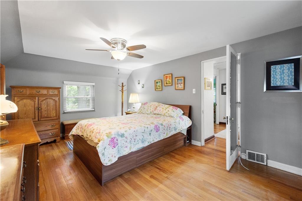 780 Highvue Road Pittsburgh, PA 15228 - Photo 19 of 32 Gallery Image 19