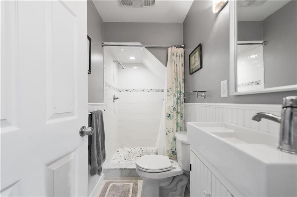 780 Highvue Road Pittsburgh, PA 15228 - Photo 26 of 32 Gallery Image 26