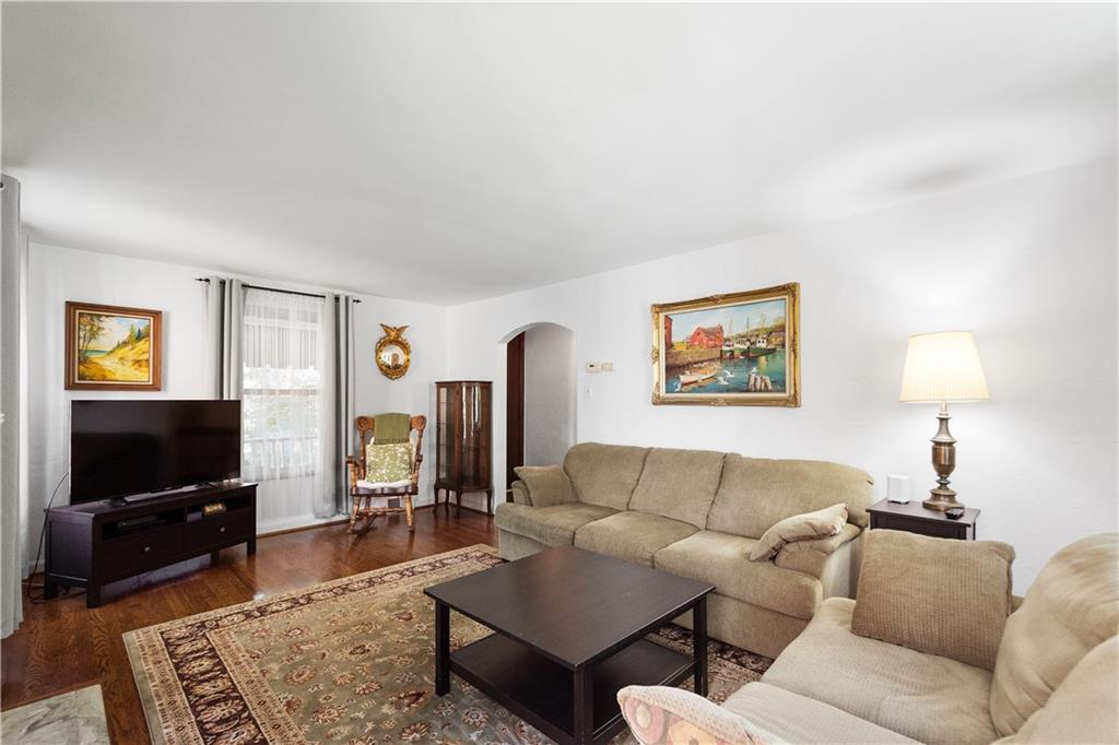 780 Highvue Road Pittsburgh, PA 15228 - Photo 8 of 32 Gallery Image 8