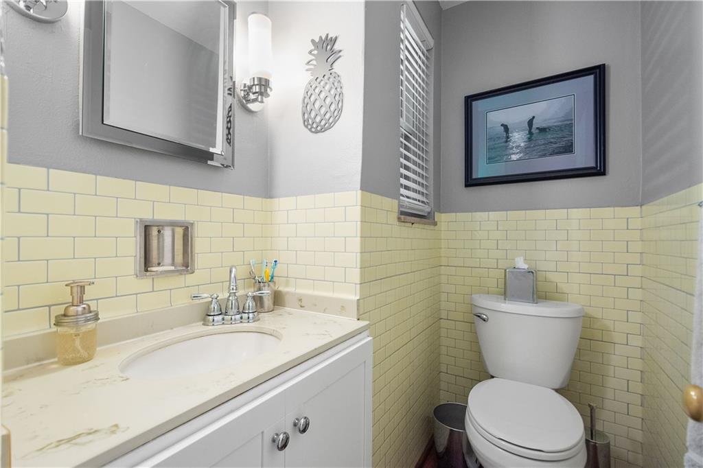 780 Highvue Road Pittsburgh, PA 15228 - Photo 9 of 32 Gallery Image 9