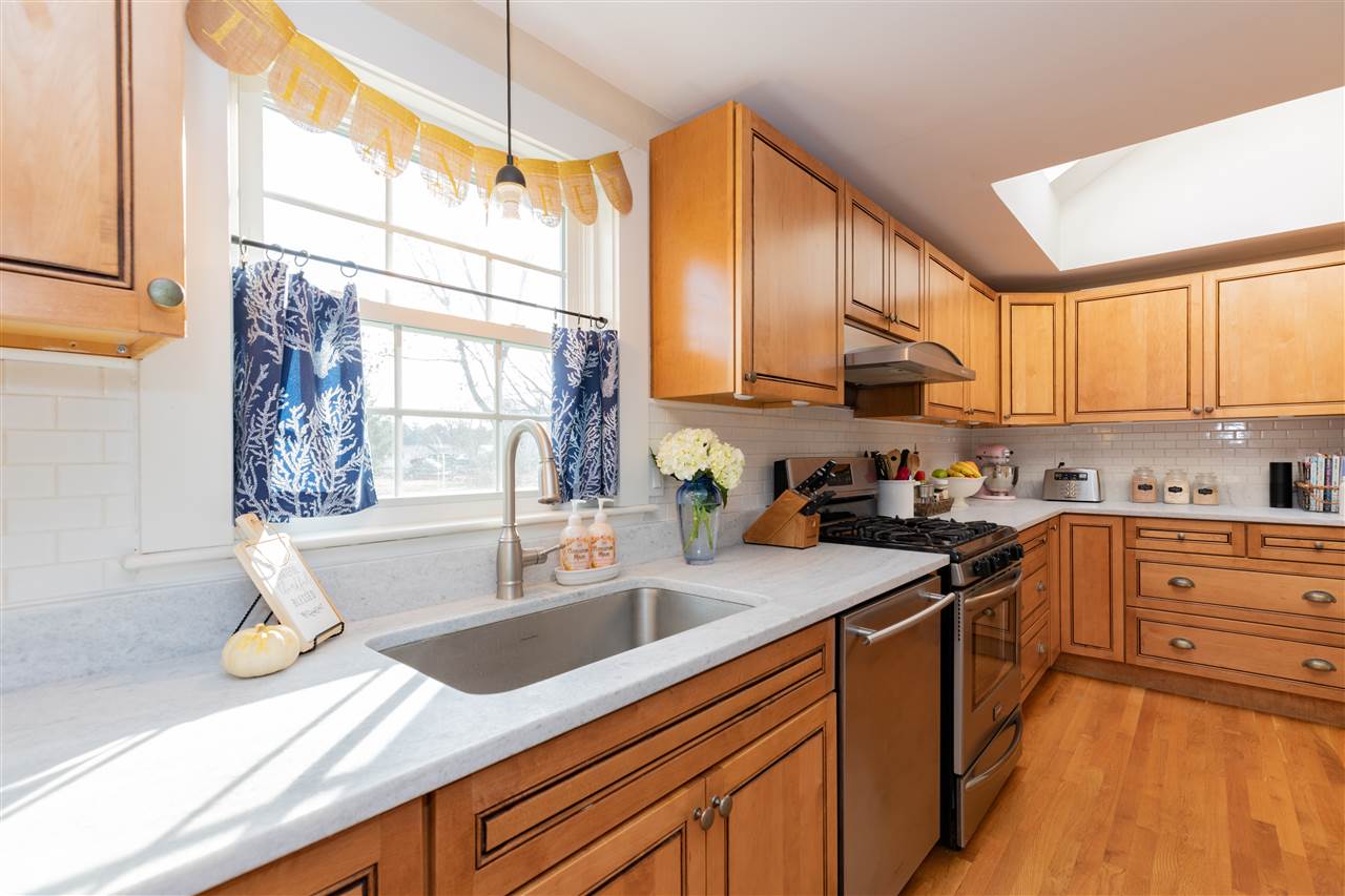 38 Hobbs Road North Hampton, NH 03862 - Photo 5 of 28