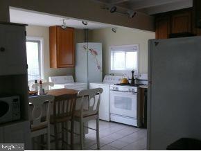7 Mary Alice Road Manahawkin, NJ 08050 - Photo 9 of 11 Gallery Image 9