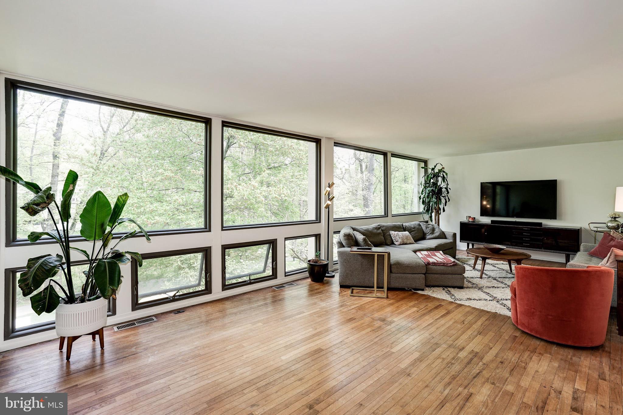 11539 Maple Ridge Road Reston, VA 20190 - Photo 14 of 29