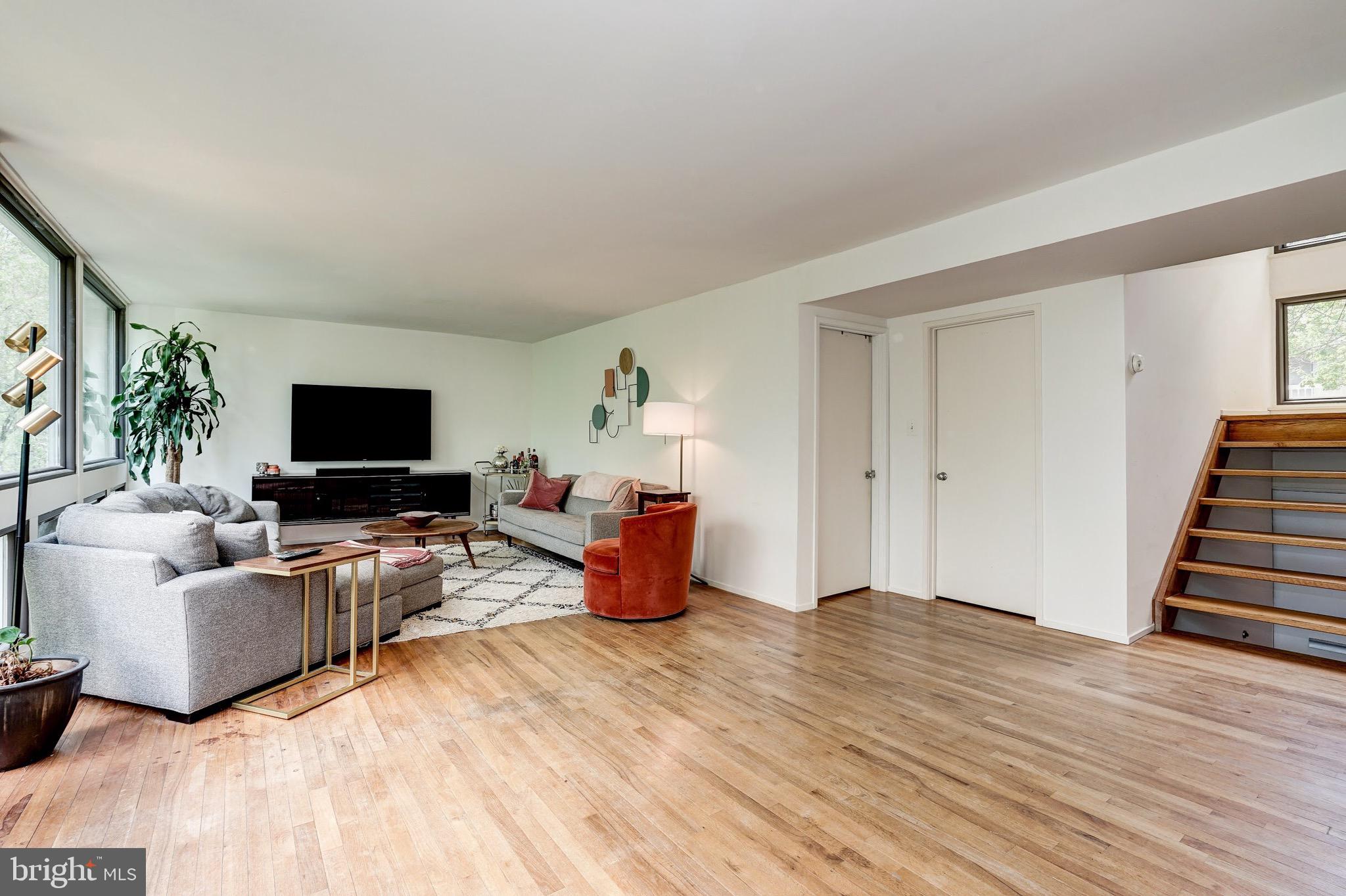 11539 Maple Ridge Road Reston, VA 20190 - Photo 16 of 29