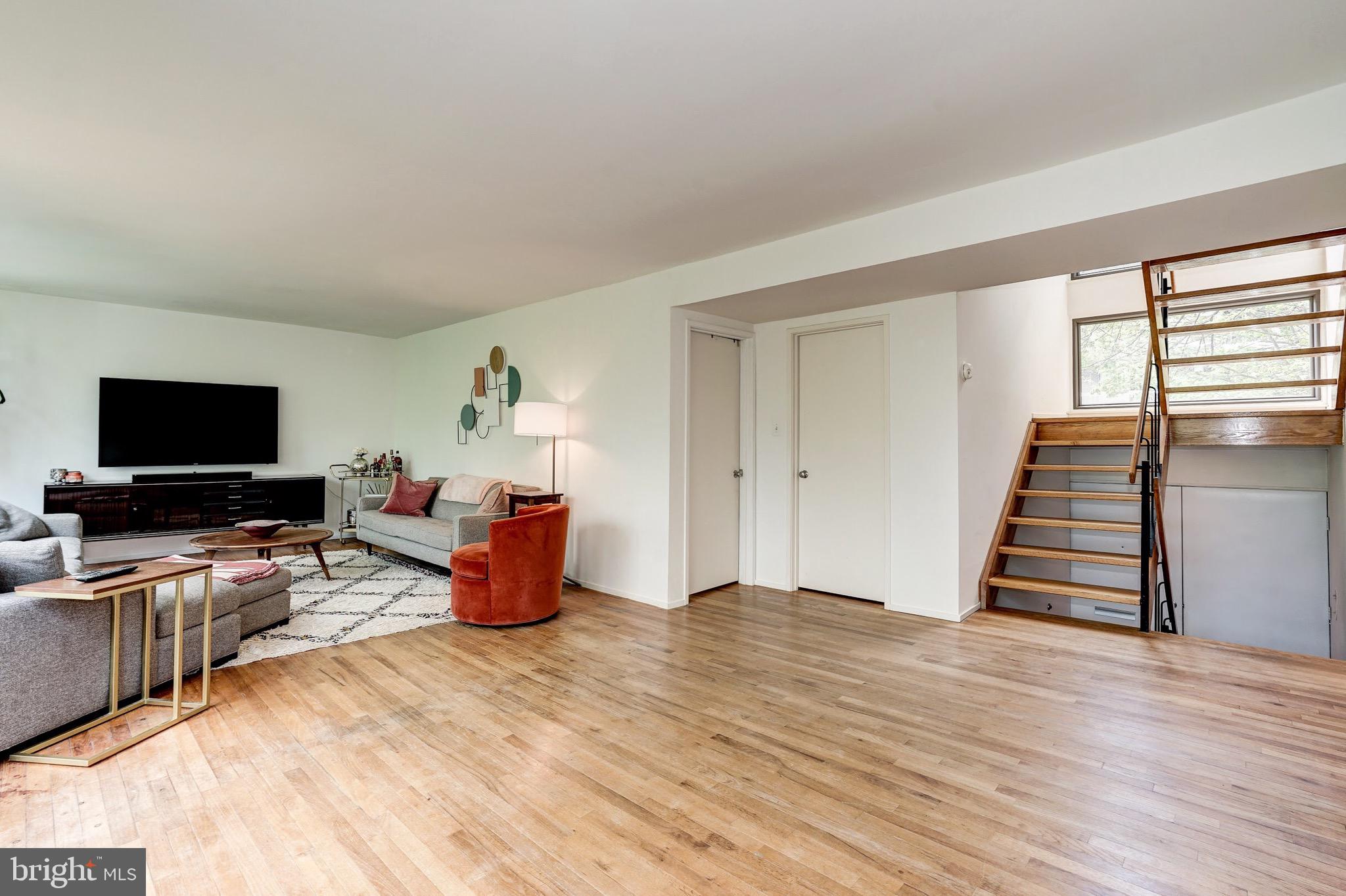 11539 Maple Ridge Road Reston, VA 20190 - Photo 17 of 29