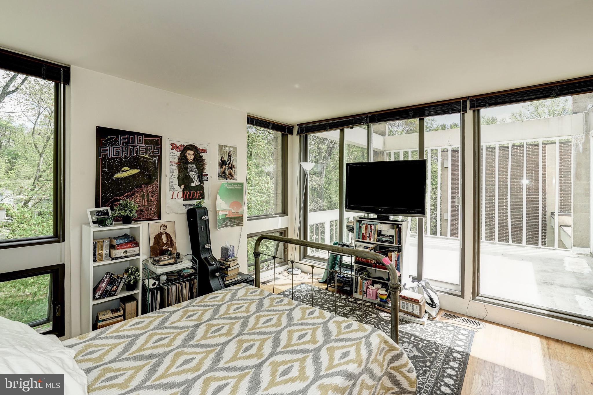 11539 Maple Ridge Road Reston, VA 20190 - Photo 21 of 29 2nd Bedroom with access to Rooftop Terrace