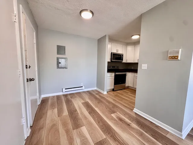 $2,400 | 837 River Street, Unit 14, Boston, MA 02136