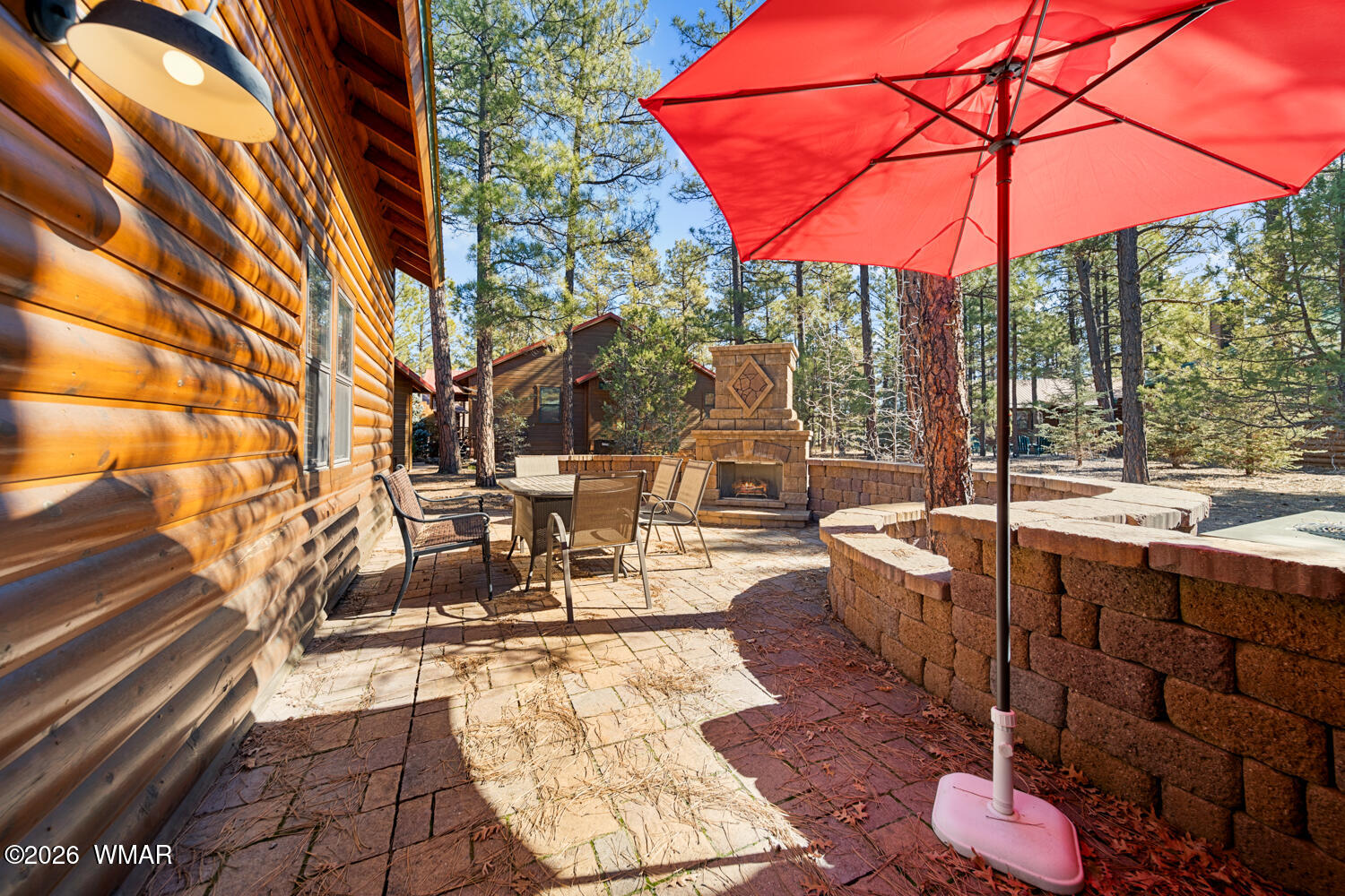 1041 South Pinon Circle Show Low, AZ 85901 - Photo 23 of 29 a view of yard with patio