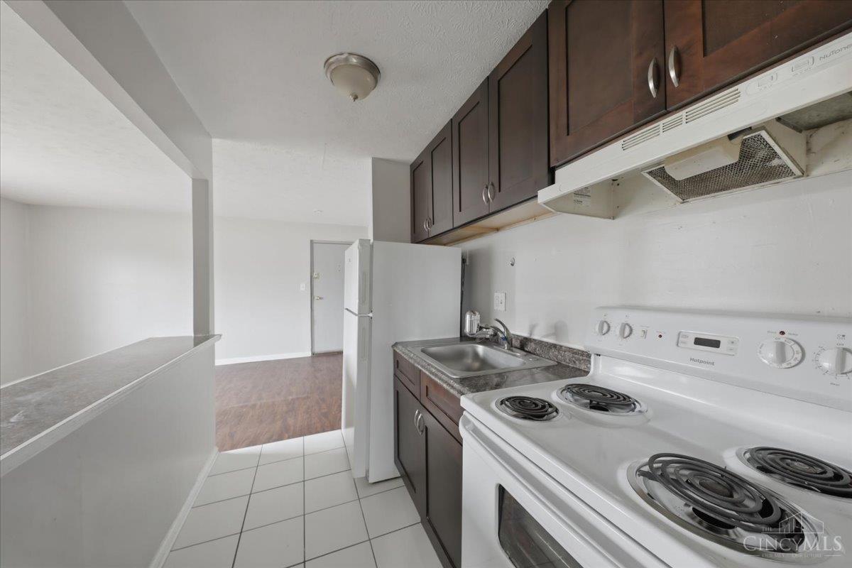 1209 West Galbraith Road Cincinnati, OH 45231 - Photo 12 of 16