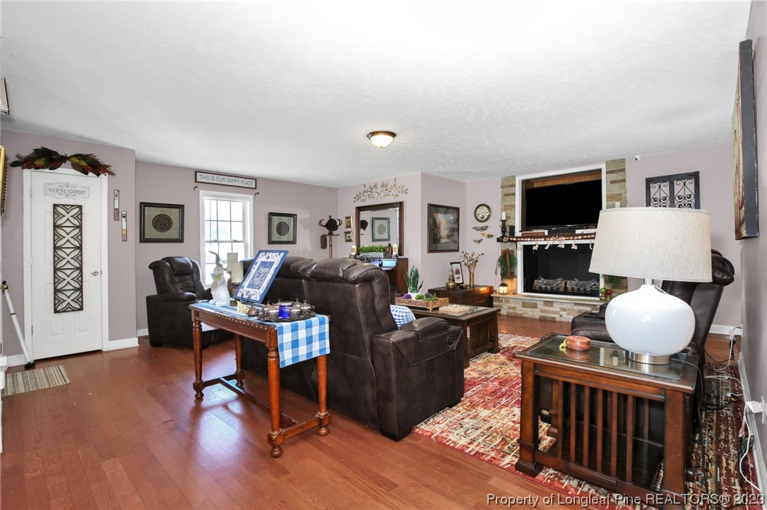 2542 Missouri Road Maxton, NC 28364 - Photo 5 of 37 Gallery Image 5