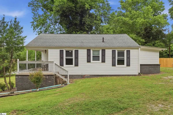 $189,900 | 532 Gentry Memorial Highway, Easley, SC 29640