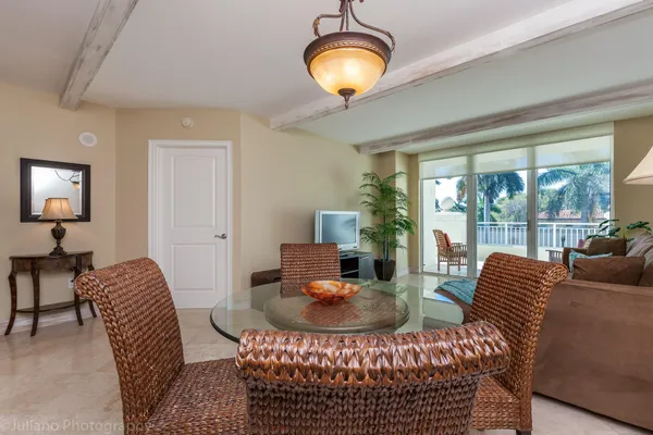 $2,295 | 99 Southeast Mizner Boulevard, Unit 323, Boca Raton, FL 33432