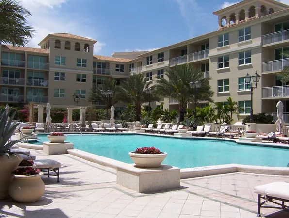 $2,295 | 99 Southeast Mizner Boulevard, Unit 323, Boca Raton, FL 33432