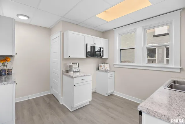 $155,000 | 2326 5th Street, Moline, IL 61265