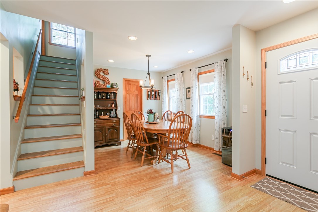 174 Dickinson Road Webster, NY 14580 - Photo 16 of 41