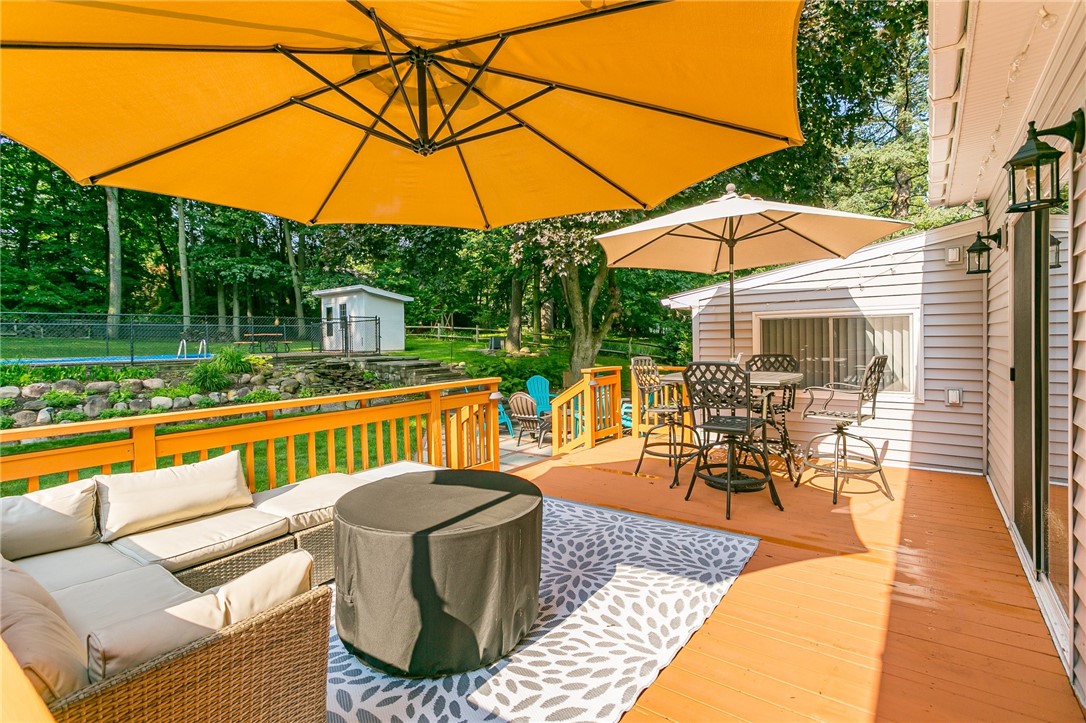 174 Dickinson Road Webster, NY 14580 - Photo 31 of 41