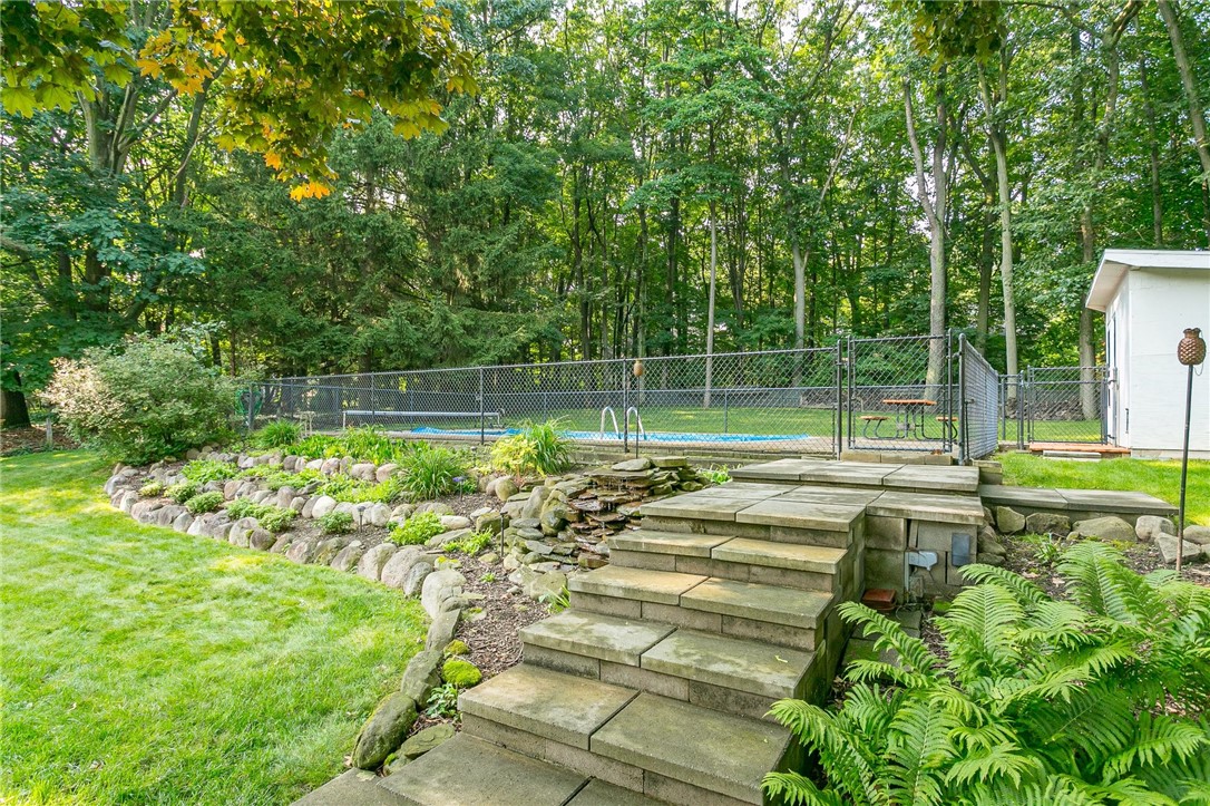 174 Dickinson Road Webster, NY 14580 - Photo 36 of 41