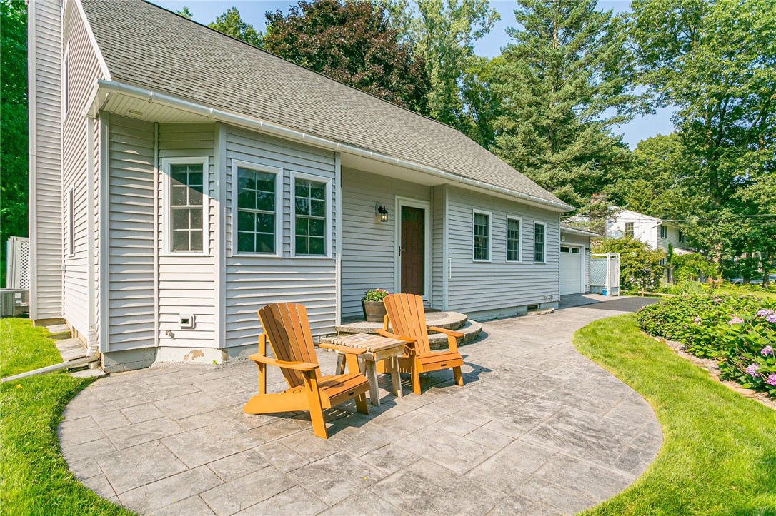 174 Dickinson Road Webster, NY 14580 - Photo 4 of 41