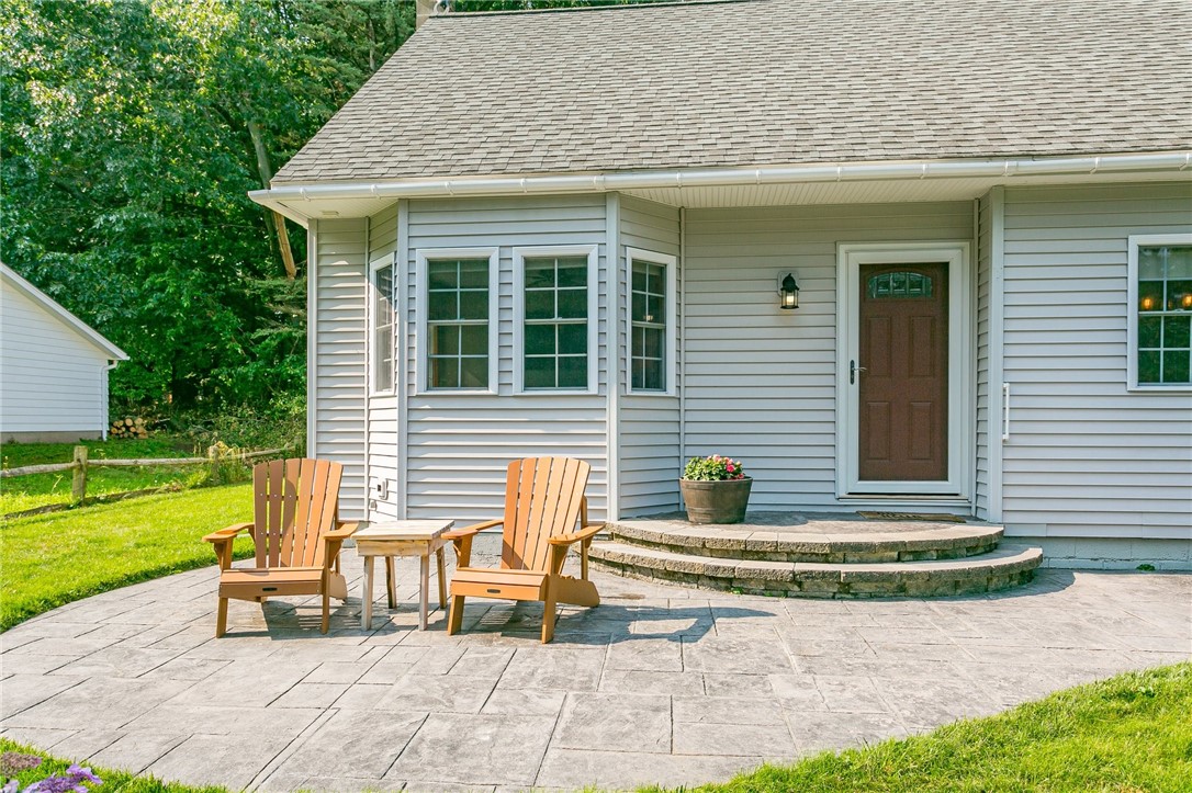 174 Dickinson Road Webster, NY 14580 - Photo 5 of 41