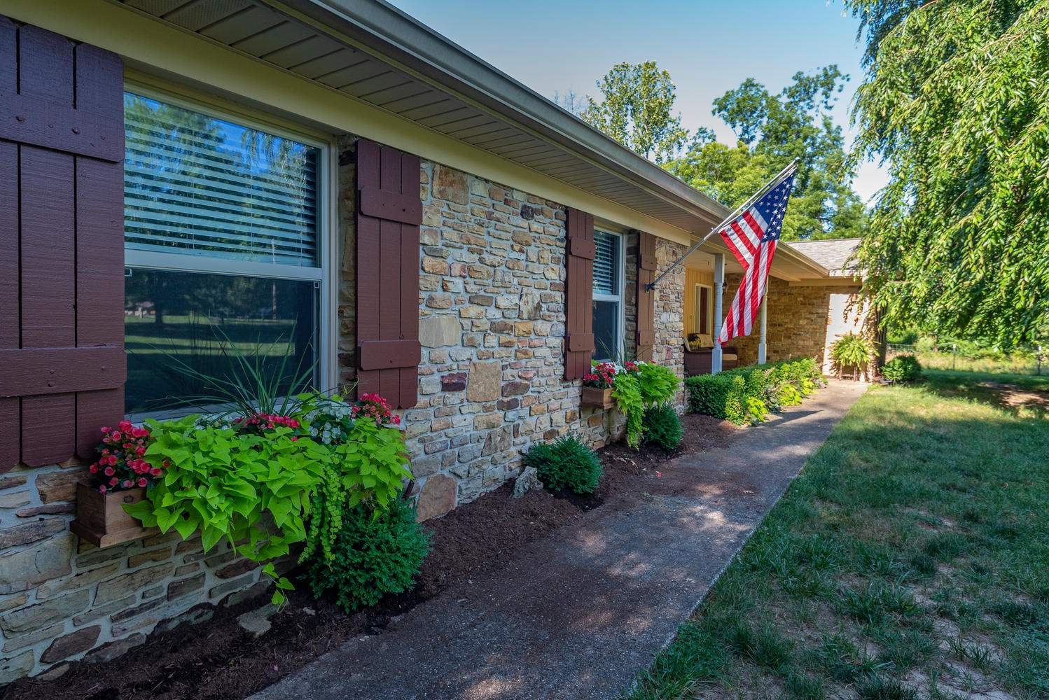 2388 East Rhorer Road Bloomington, IN 47401 - Photo 4 of 36 Gallery Image 4