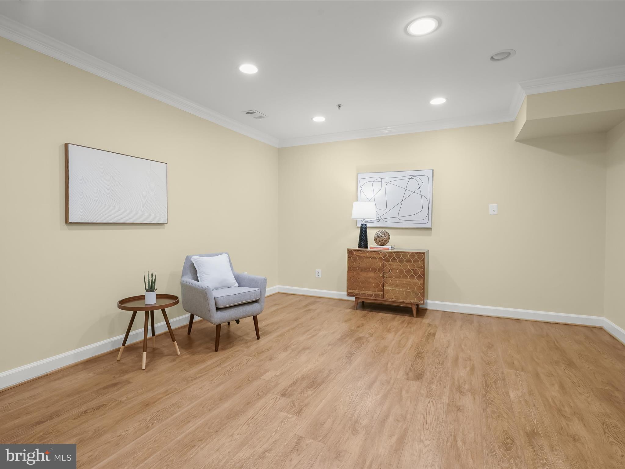 8515 Cameron Street Silver Spring, MD 20910 - Photo 26 of 43 1st Level Office