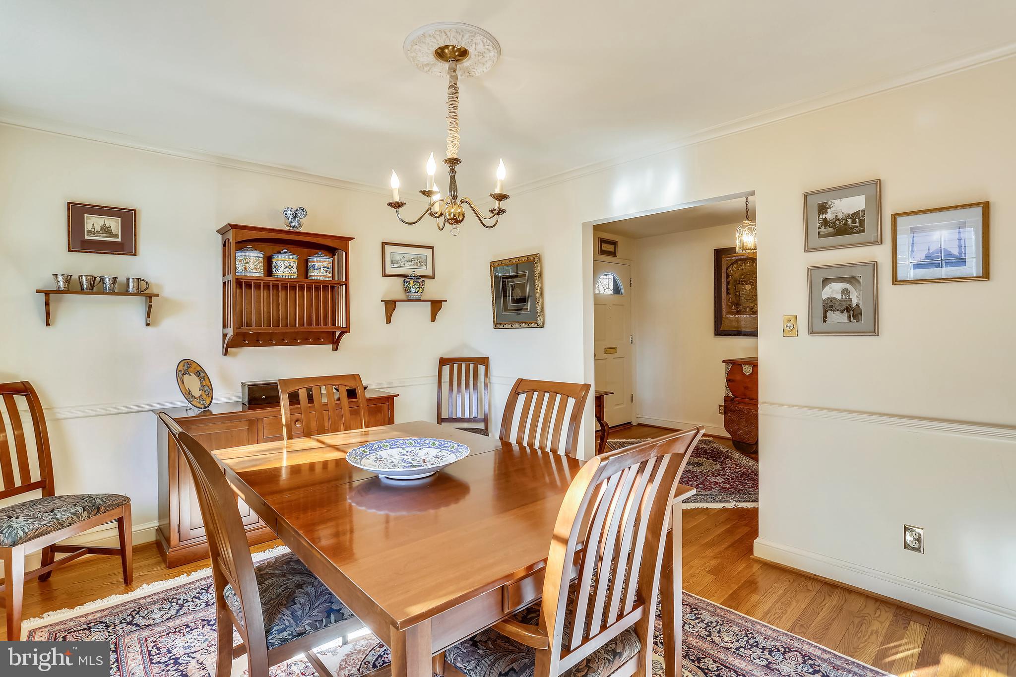 5409 Ridgefield Road Bethesda, MD 20816 - Photo 22 of 56