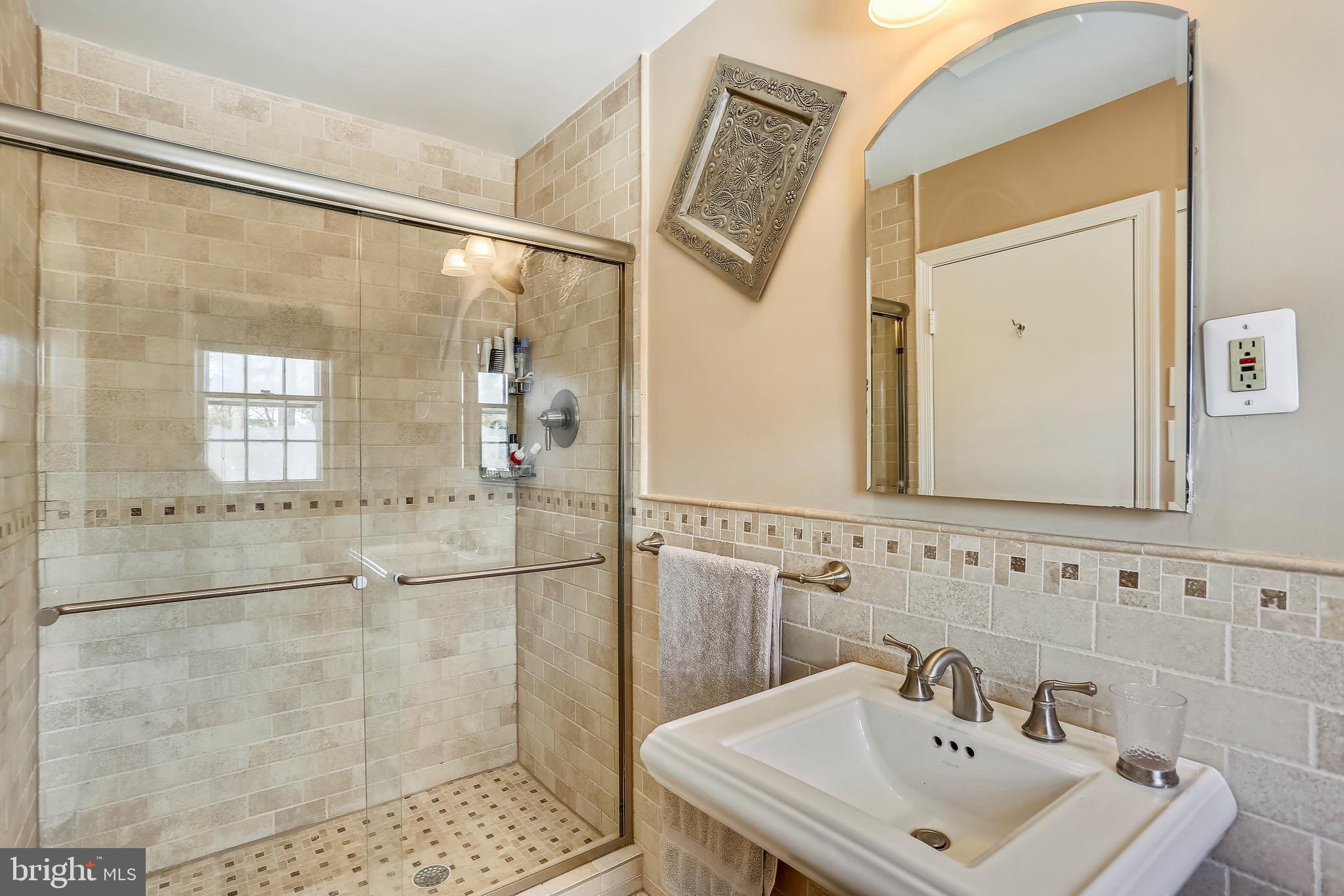 5409 Ridgefield Road Bethesda, MD 20816 - Photo 49 of 56