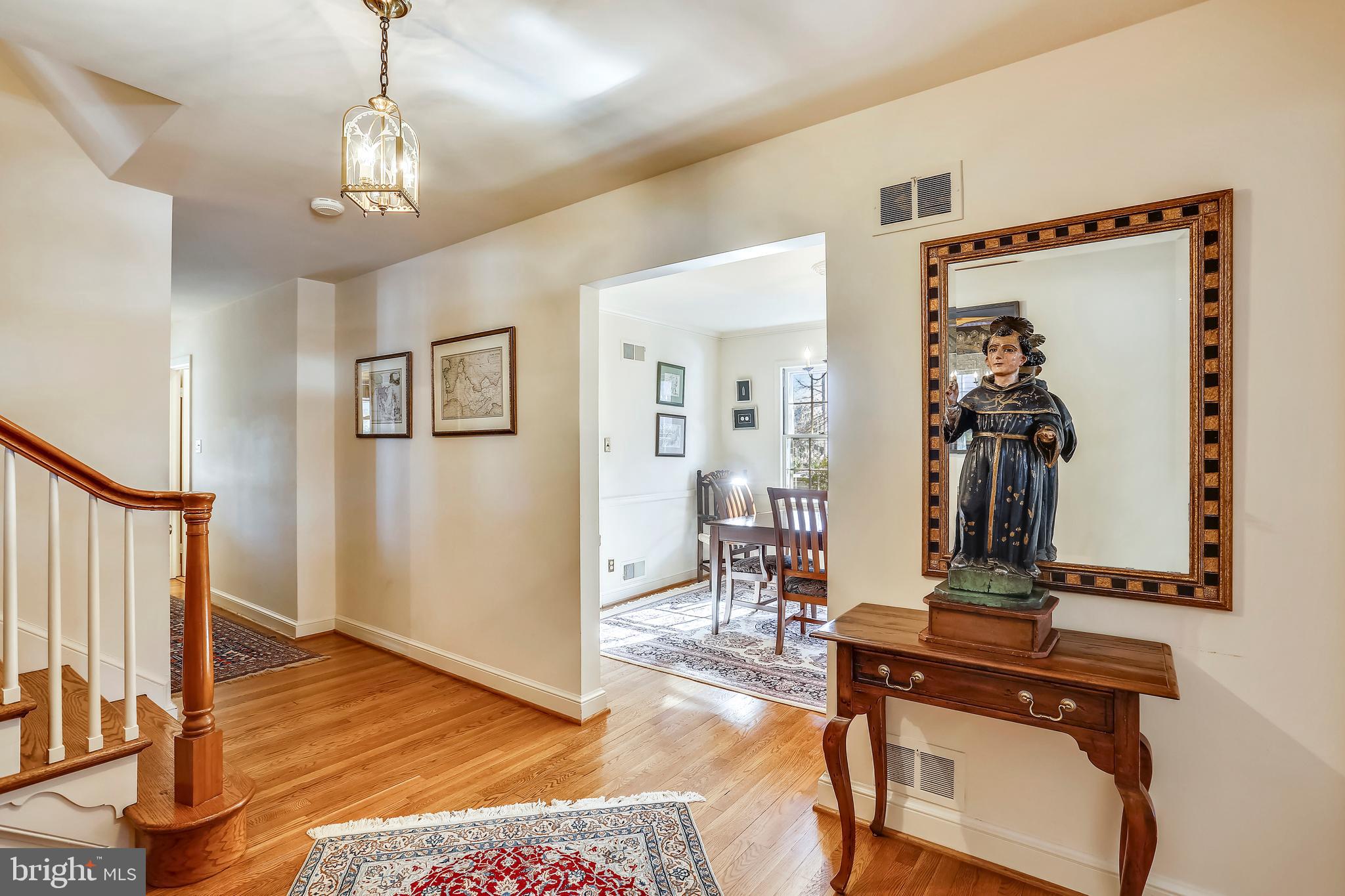 5409 Ridgefield Road Bethesda, MD 20816 - Photo 9 of 56