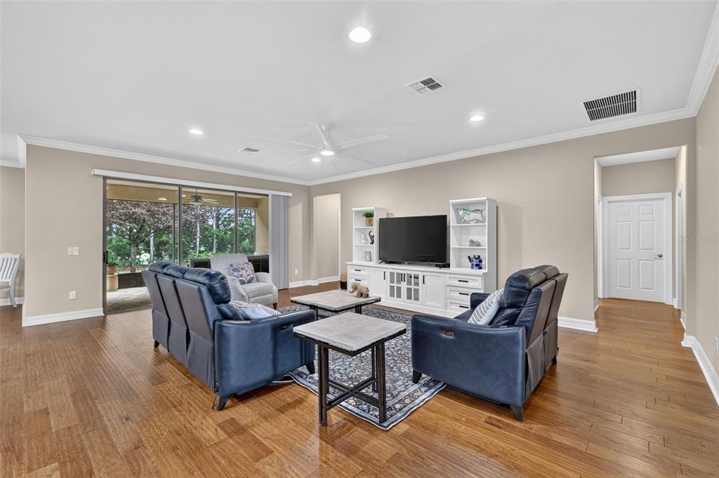 9199 Southwest 70th Loop Ocala, FL 34481 - Photo 6 of 36 Gallery Image 6