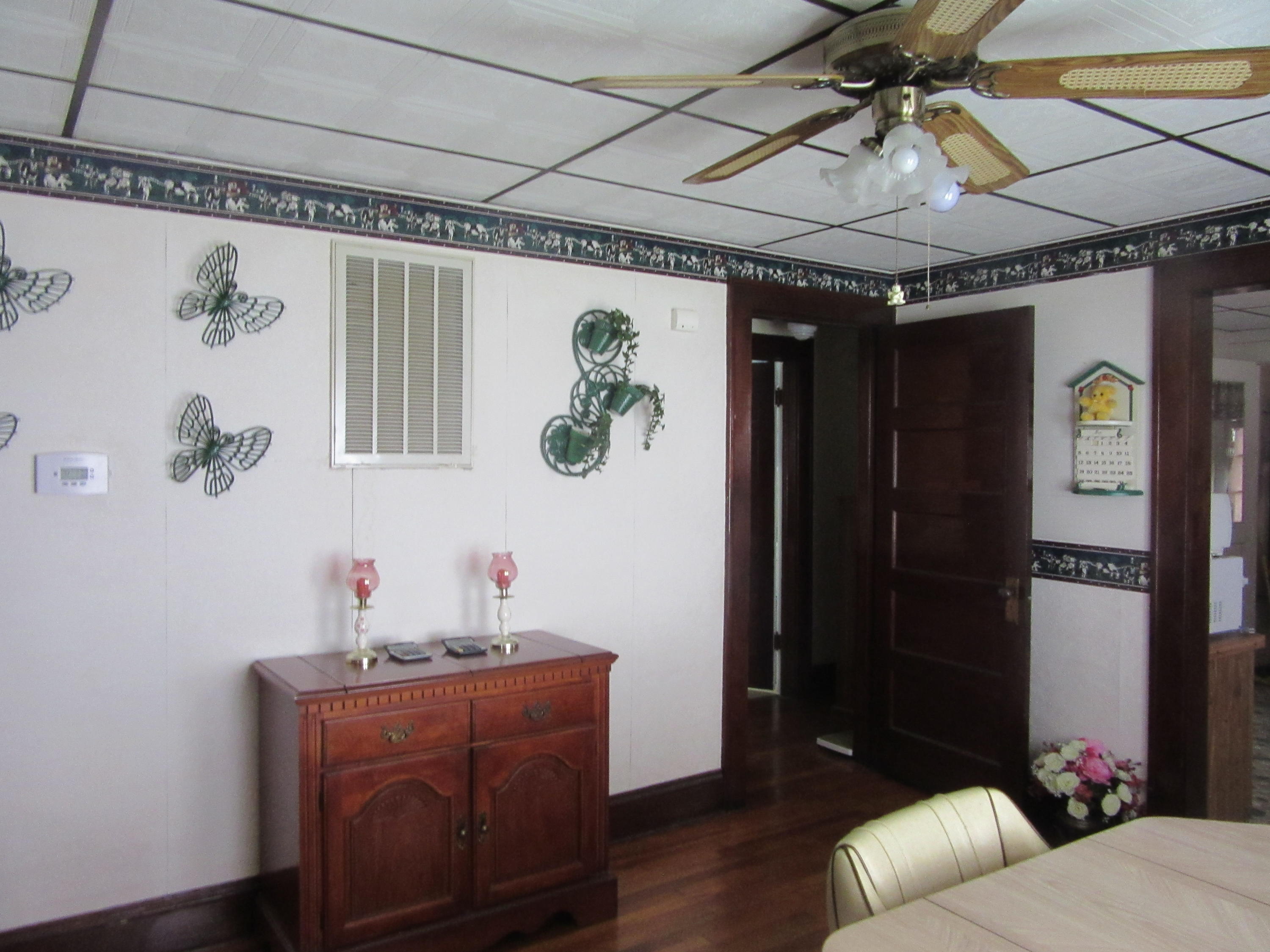 350 Raleigh Street East Rupert, WV 25984 - Photo 13 of 25 Gallery Image 13