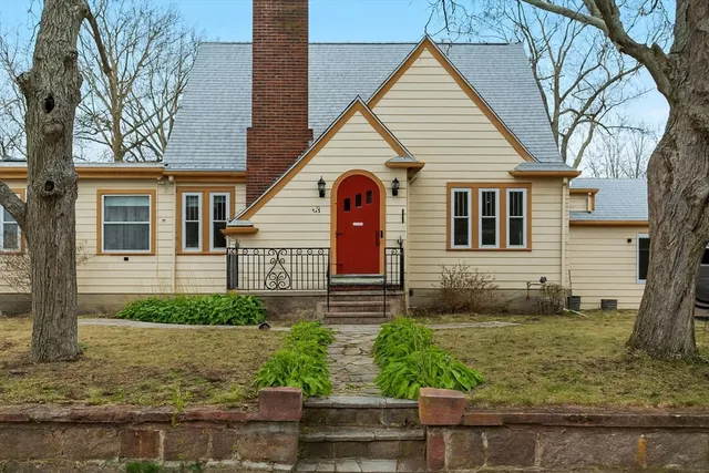 $4,200 | 28 Edgeworth Street, Unit R, Weymouth, MA 02189