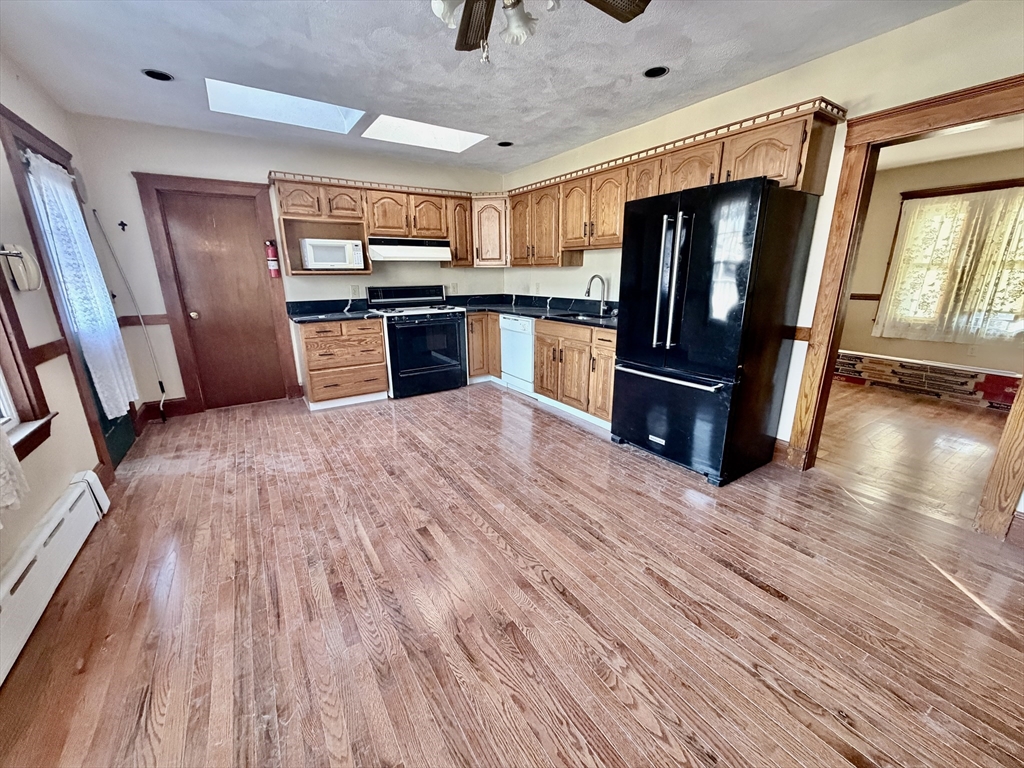 28 Edgeworth Street, Unit R Weymouth, MA 02189 - Photo 17 of 23