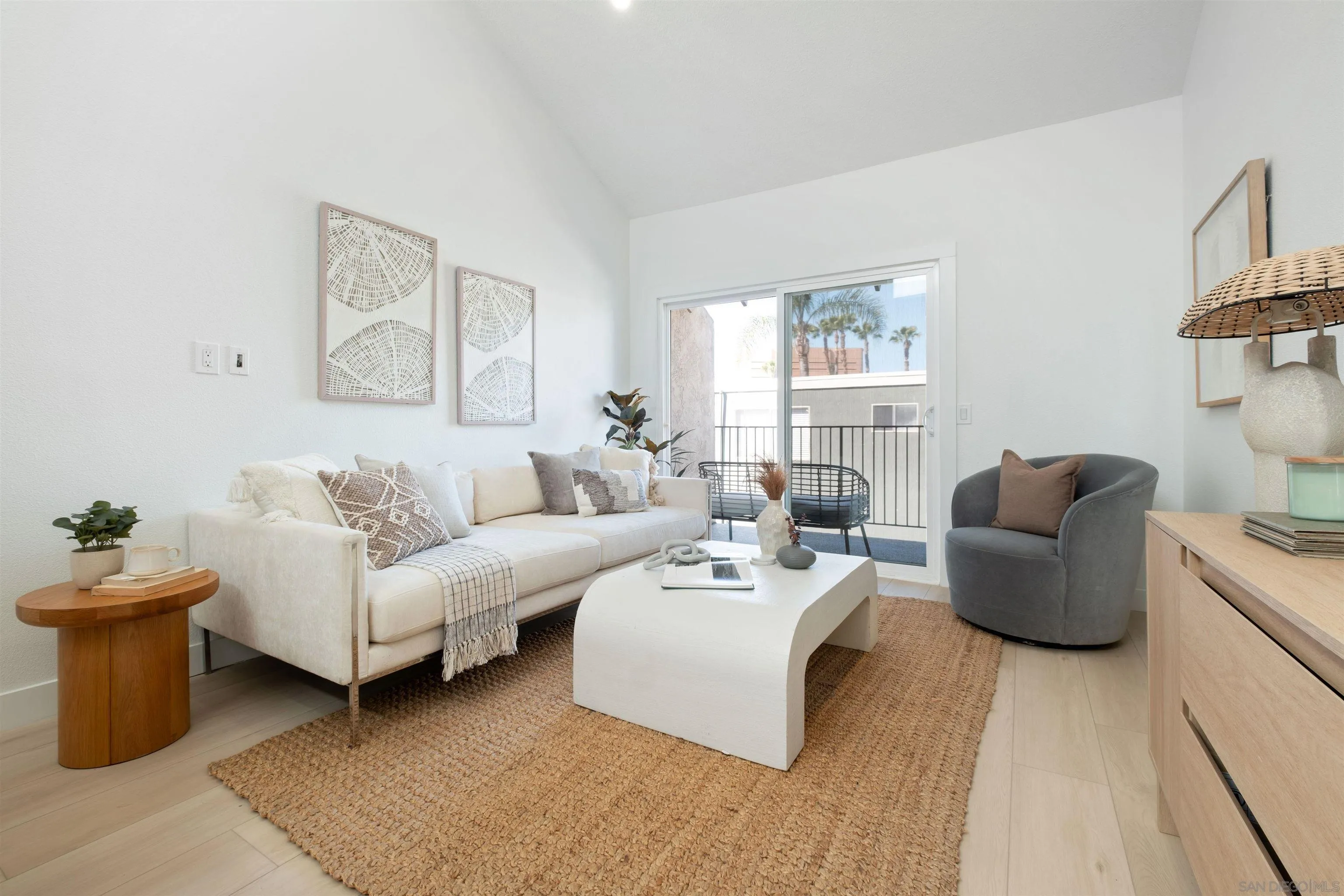 300 Roanoke Road, Unit 11 El Cajon, CA 92020 - Photo 5 of 28 a living room with furniture and a window