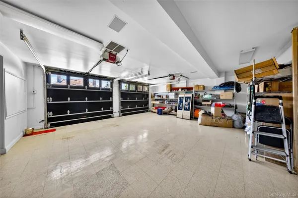$4,990,000 | 17 North Drive | Whitestone