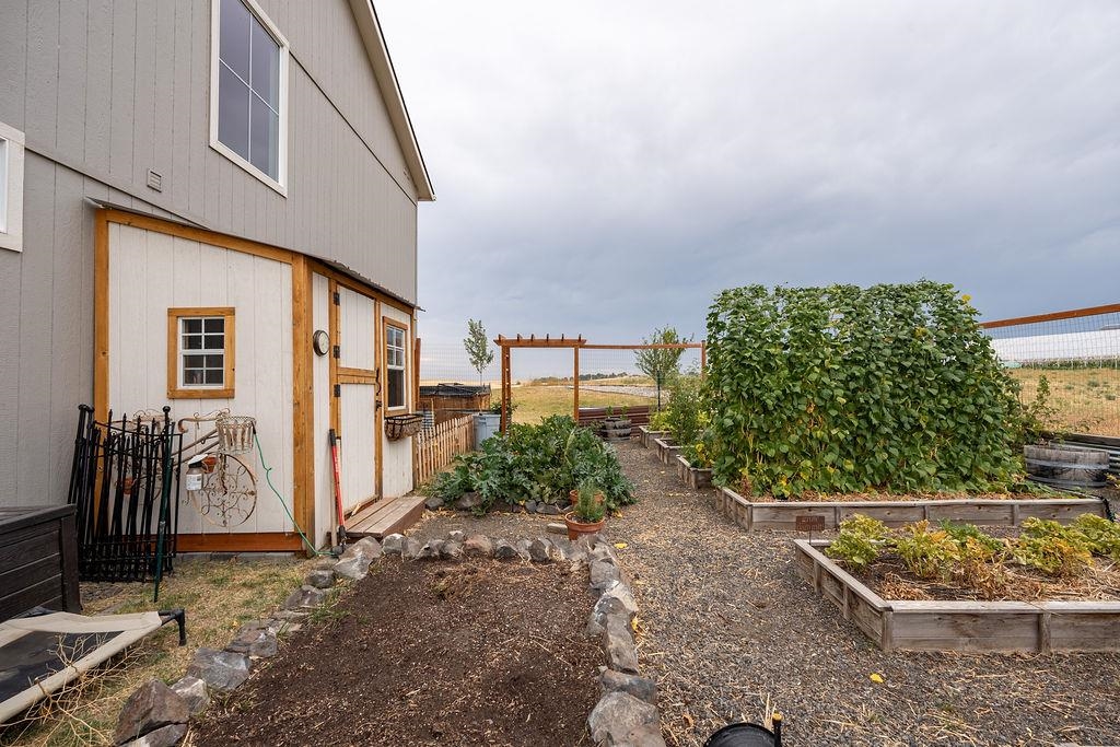 15512 South Madison Road Valleyford, WA 99036 - Photo 8 of 50