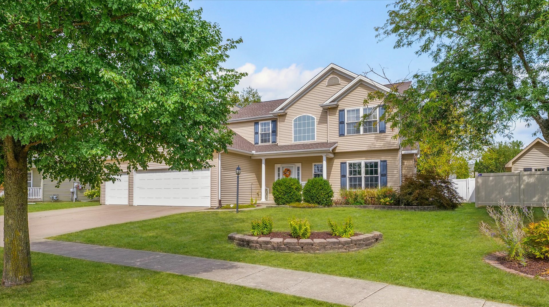 208 Sunflower Street Savoy, IL 61874 - Photo 3 of 46