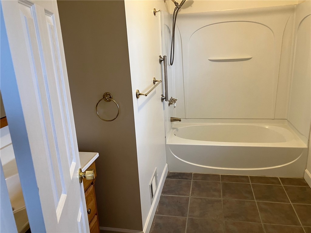 11 Deer Run Rochester, NY 14623 - Photo 25 of 29
Remodeled upstairs bath. New everything.