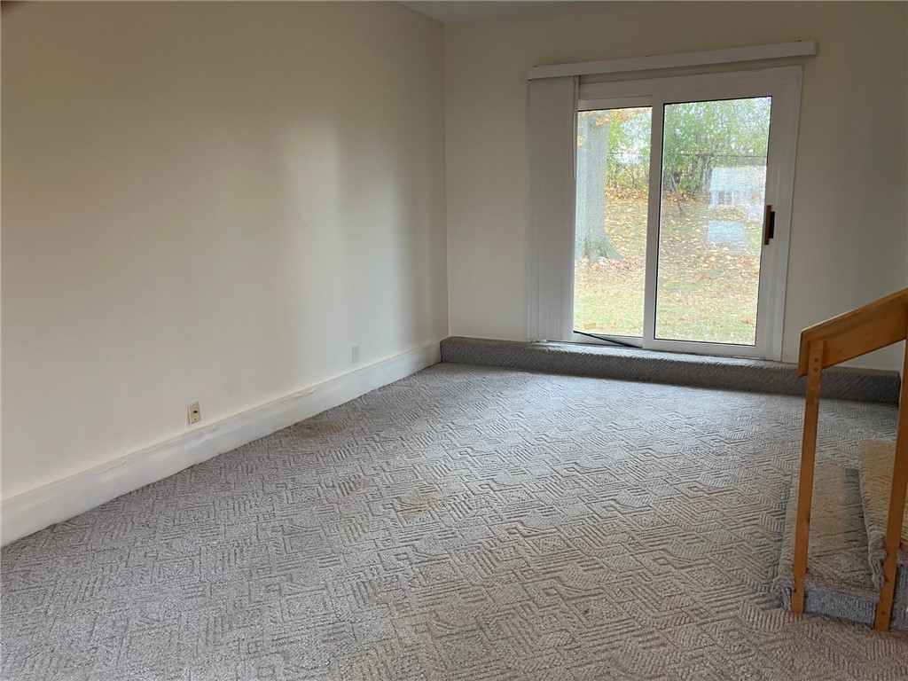 11 Deer Run Rochester, NY 14623 - Photo 3 of 29
Family room 20X12 front view.