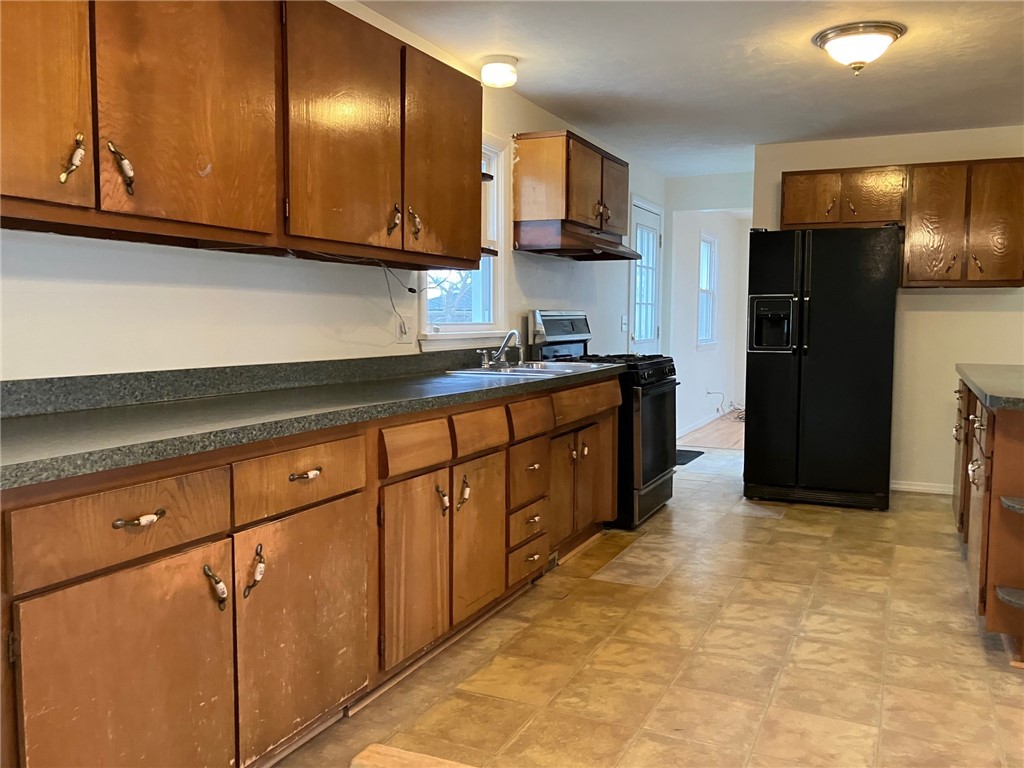 11 Deer Run Rochester, NY 14623 - Photo 10 of 29
19X10 Country kitchen with eating area.