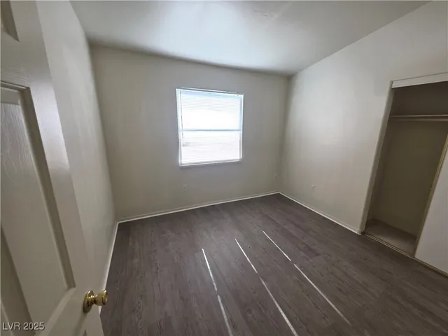 $1,600 | 5402 Night Swim Lane, Las Vegas, NV 89113