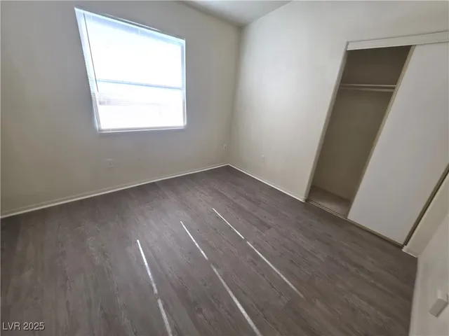 $1,600 | 5402 Night Swim Lane, Las Vegas, NV 89113