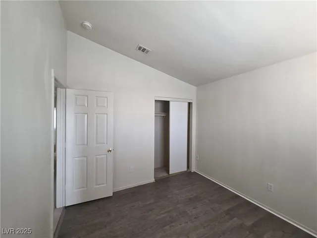 $1,600 | 5402 Night Swim Lane, Las Vegas, NV 89113