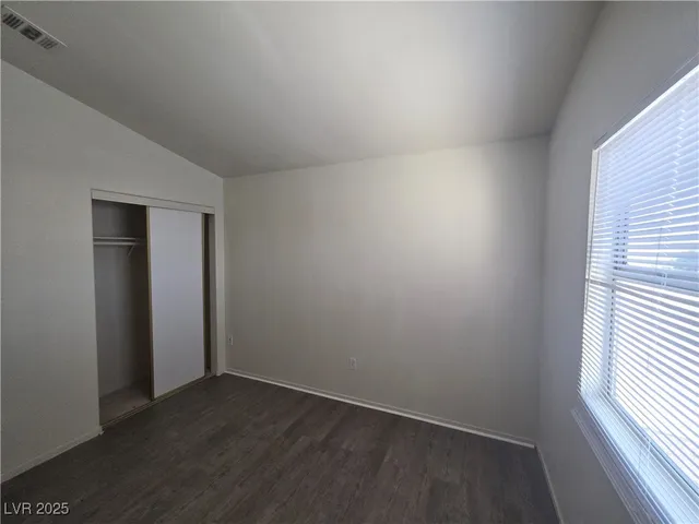 $1,600 | 5402 Night Swim Lane, Las Vegas, NV 89113