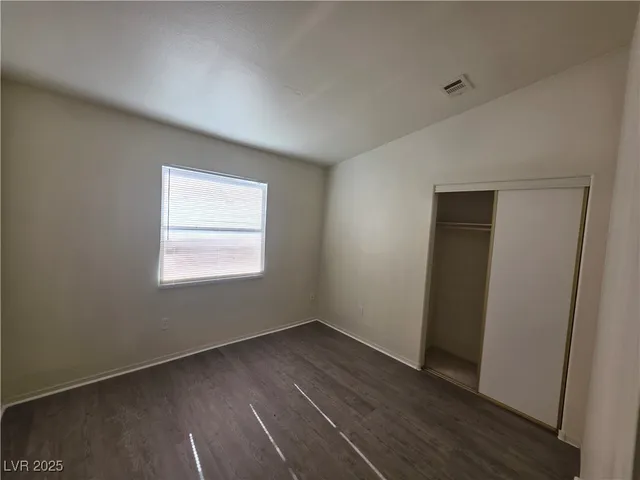 $1,600 | 5402 Night Swim Lane, Las Vegas, NV 89113