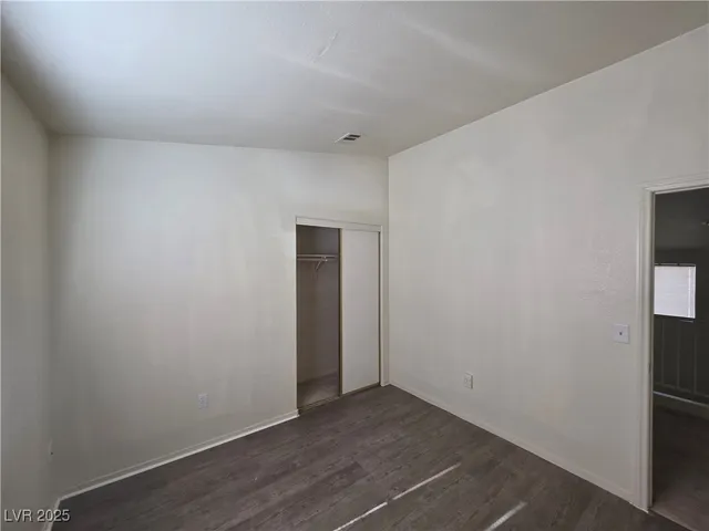 $1,600 | 5402 Night Swim Lane, Las Vegas, NV 89113