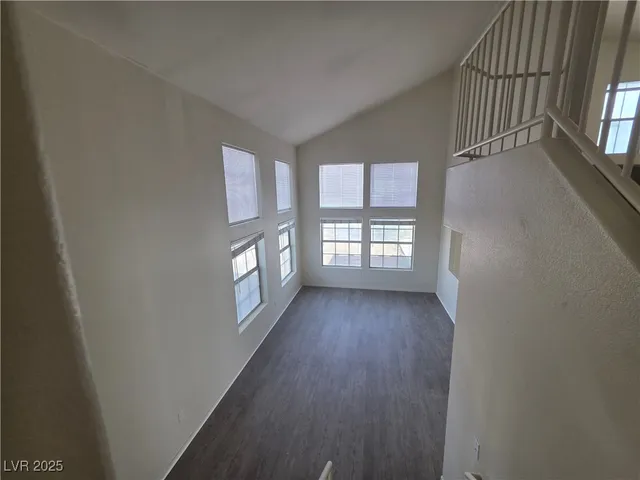 $1,600 | 5402 Night Swim Lane, Las Vegas, NV 89113