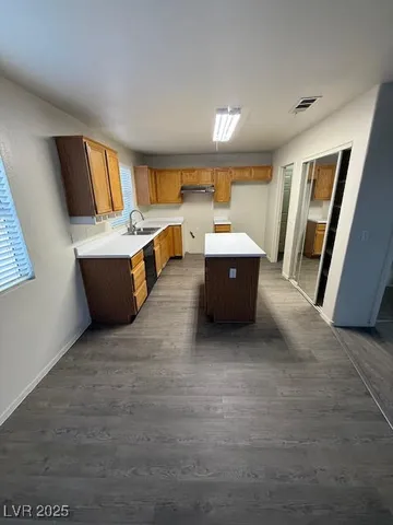 $1,600 | 5402 Night Swim Lane, Las Vegas, NV 89113