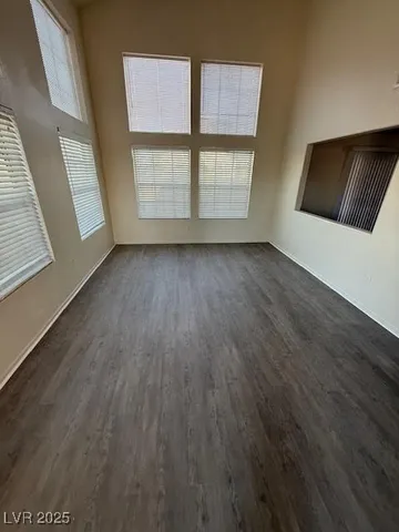 $1,600 | 5402 Night Swim Lane, Las Vegas, NV 89113